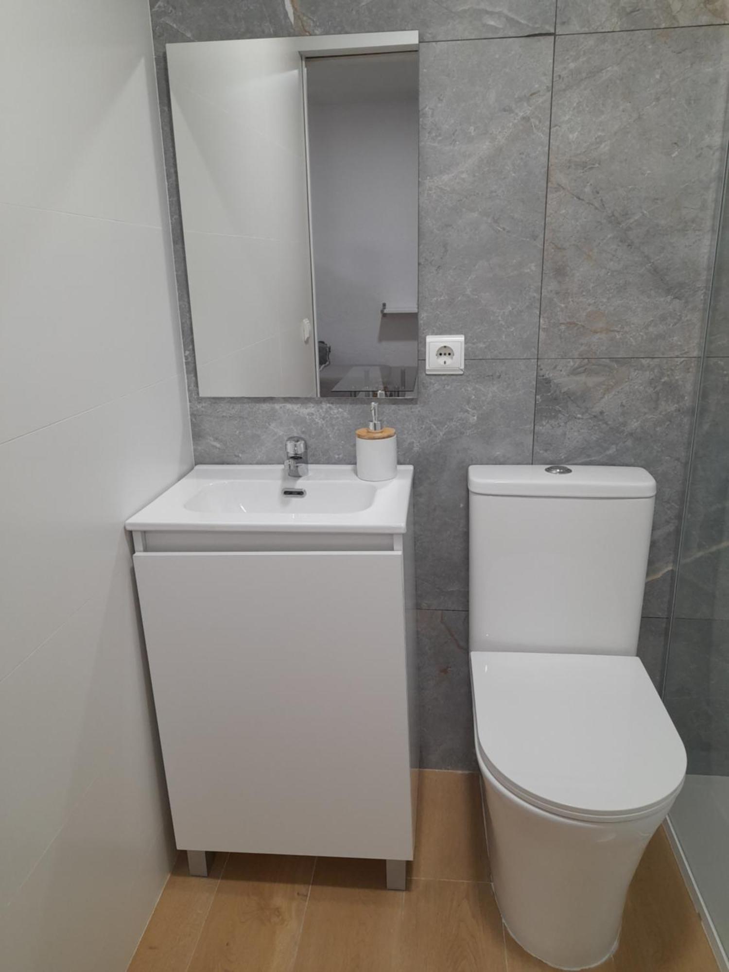 Comodo Aparta Estudio Centrico En Alicante Exterior foto